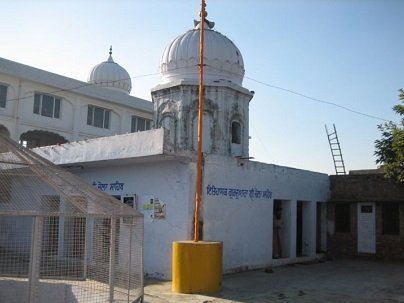 Gurdwara Sri Chola Sahib Dera Baba Nanak